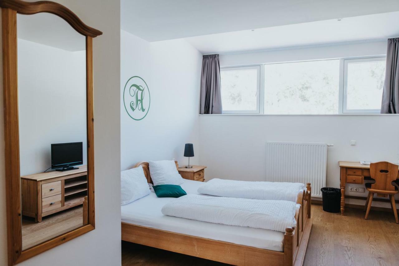 Angermuehle Landgasthof Altenmarkt an der Alz Ngoại thất bức ảnh